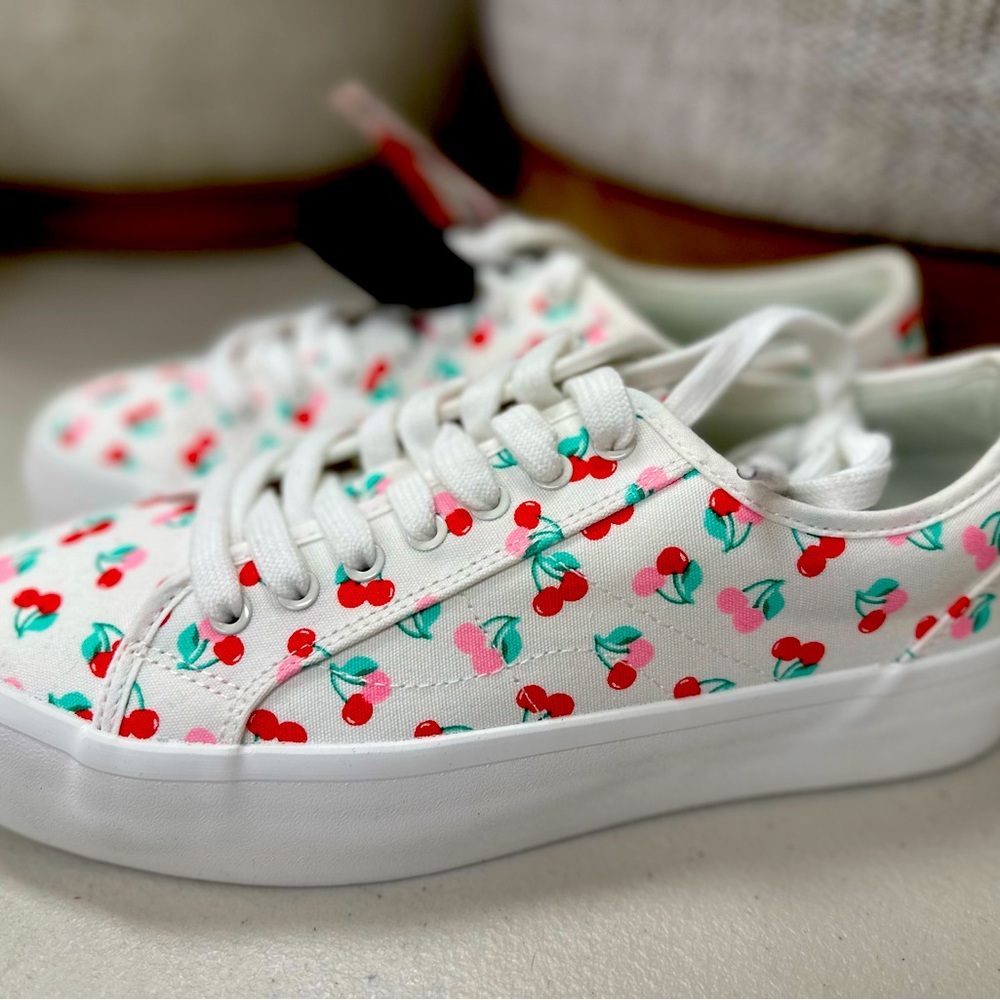 Sincerely Jules Cherries 🍒 print pattern sneakers